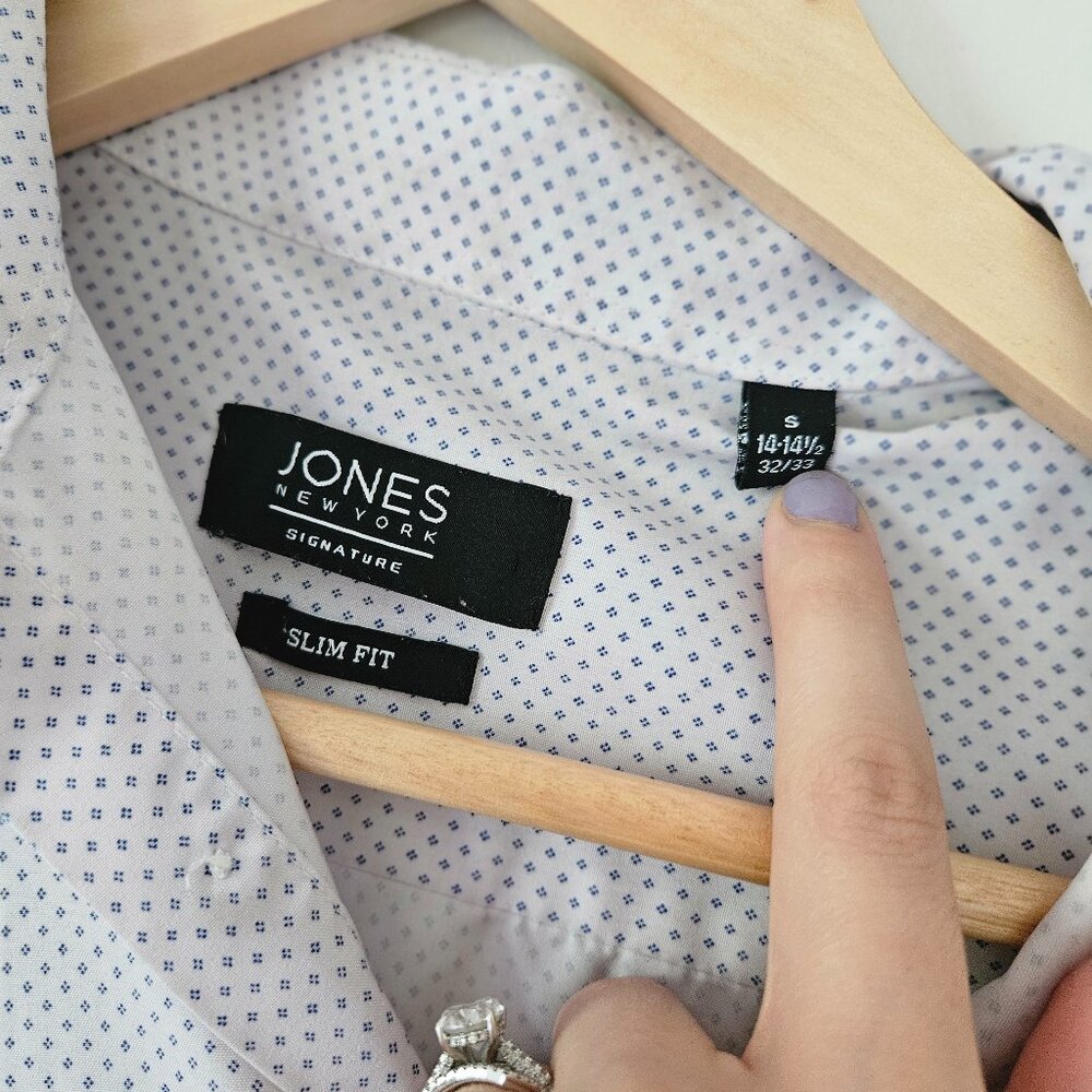 Men's slim dress shirt